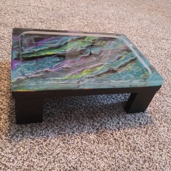 CUSTOM Pet Feeding Station Elevated Wood Art - Picture 16 of 17